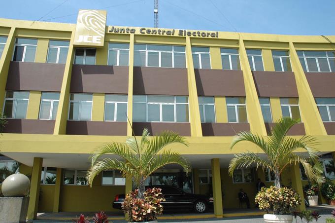 La JCE prohíbe al Gobierno apoyo social