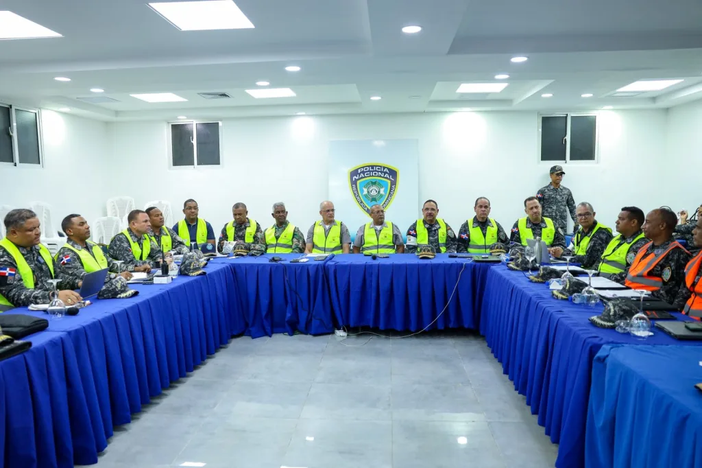 Director PN realiza reunión de seguimiento a labores de seguridad preventiva durante jornada electoral de este domingo (Foto: Fuente externa)