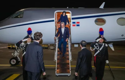 Presidente Abinader durante su llegada a Italia.