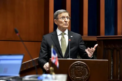 Roberto Álvarez, ministro de Relaciones Exteriores