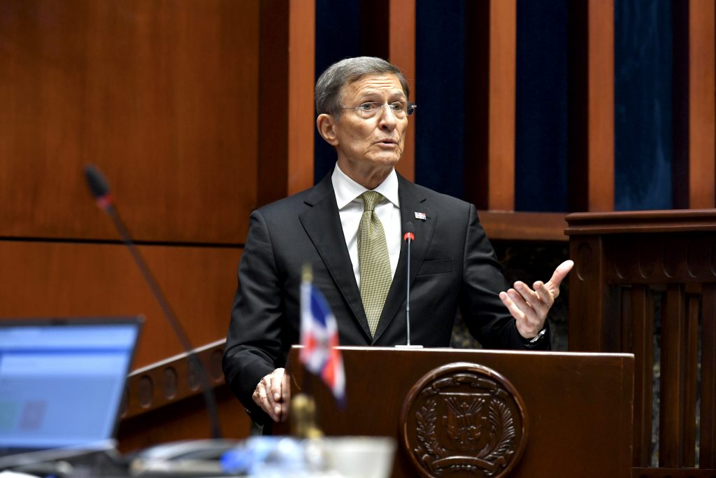 Roberto Álvarez, ministro de Relaciones Exteriores