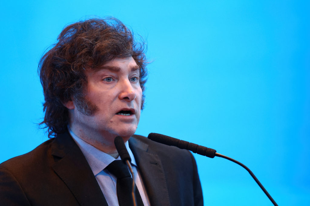 Seis meses de diplomacia de Milei: Israel, Musk, Sánchez y alejamiento de Latinoamérica