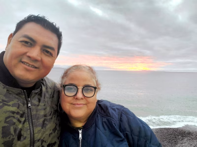 La abogada Sandra Muñoz junto a su esposo Luis Asencio-Cordero