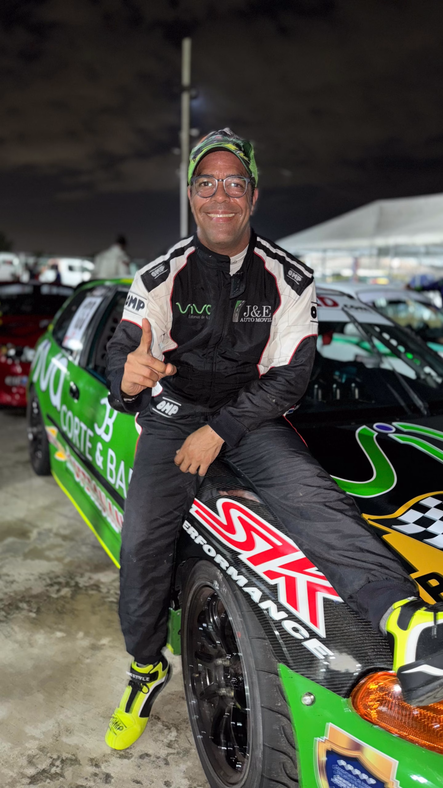 Jonathan Basden sigue imbatible en  automovilismo