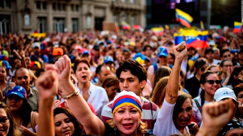 Venezolanos en las calles