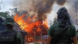Militares destruyen materiales usados para la minería ilegal en la Amazonía de Venezuela