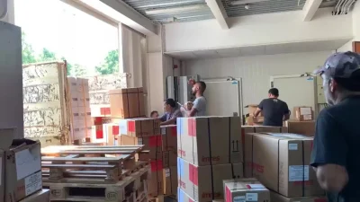 Almacén Central de Medicamentos en Beirut lleva suministros a hospitales