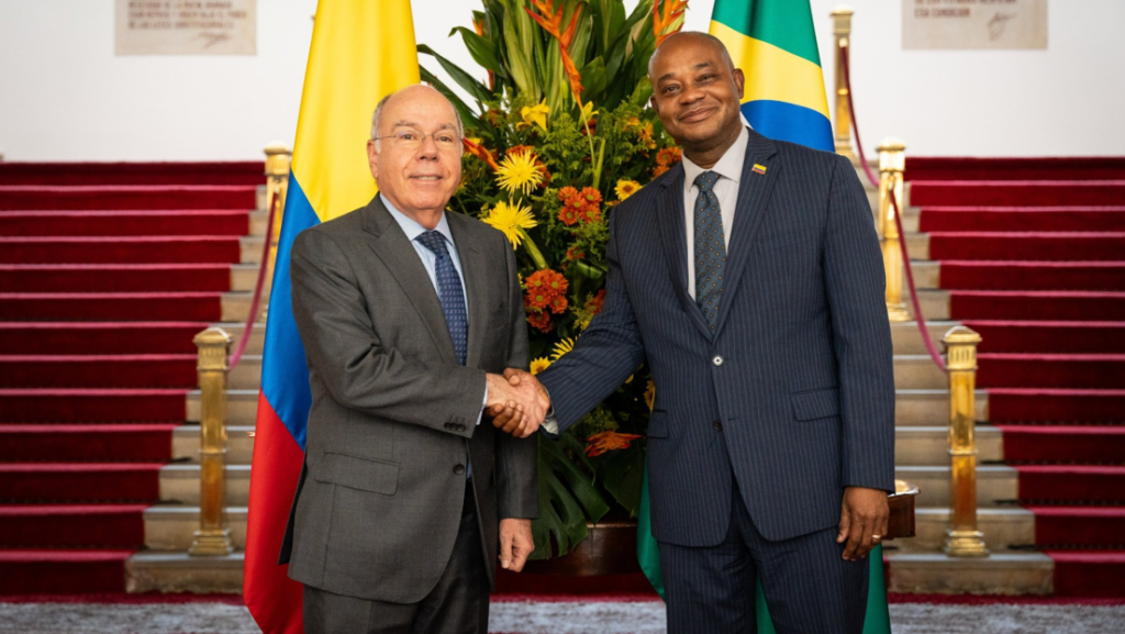 Luis Gilberto Murillo, y Mauro Vieira. (Foto: fuente externa)