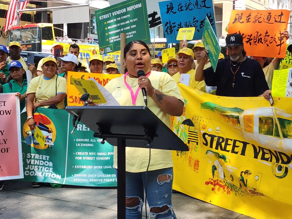 Vendedores ambulantes de Nueva York exigen reformas para acceder a permisos comerciales