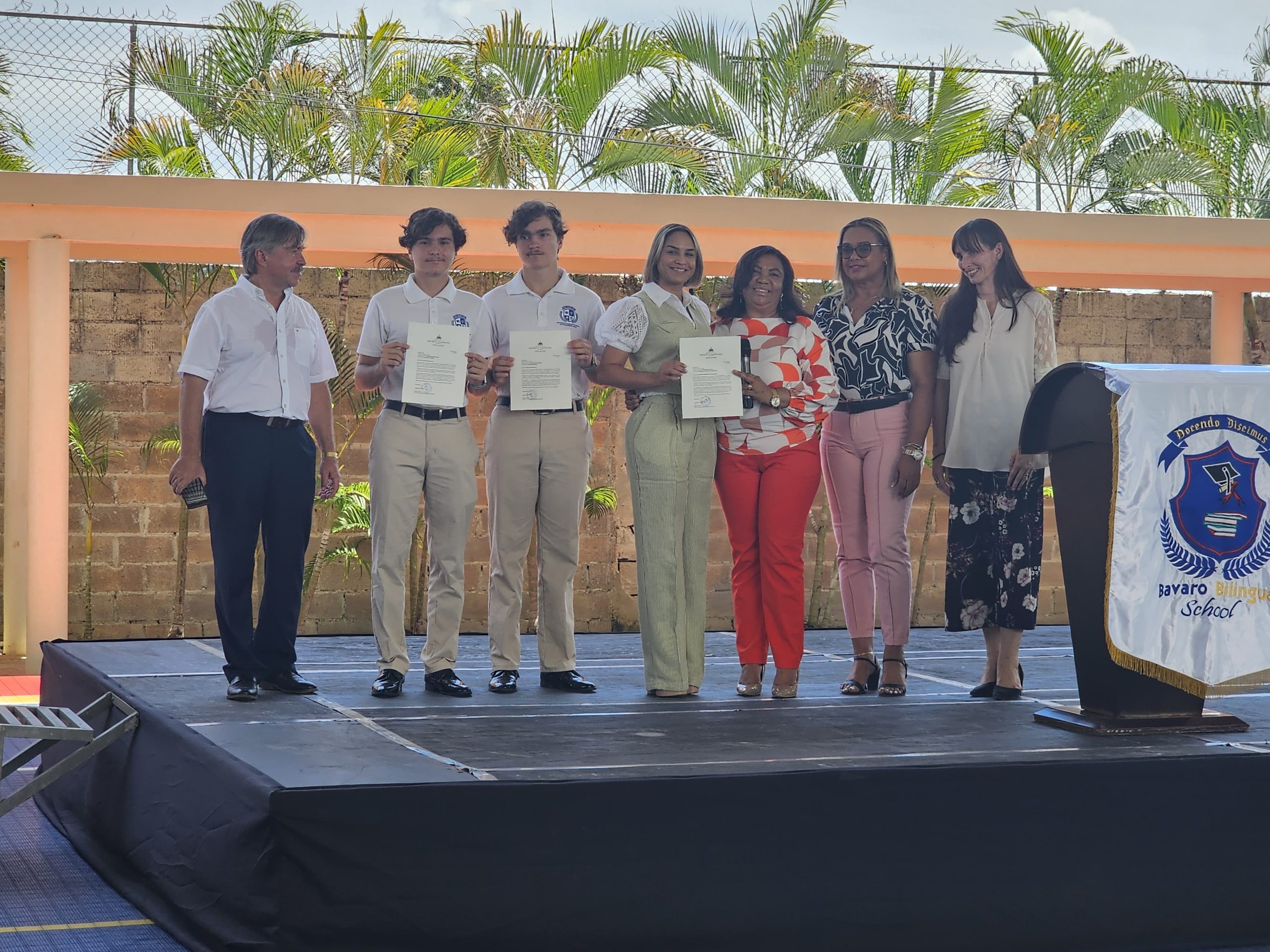 Minerd reconoce a estudiantes meritorios en Bávaro, Punta Cana – El ...