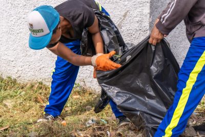 Ayuntamiento de SDE y Acuario Nacional realizan jornada de limpieza de costas en el Día Mundial de Limpieza de Playas (Foto: Fuente Externa)
