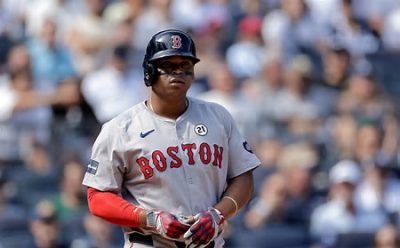 El dominicano Rafael Devers no necesitará operaciones en ninguno de los hombros