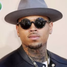 Chris Brown en libertad bajo fianza tras su arresto en Londres