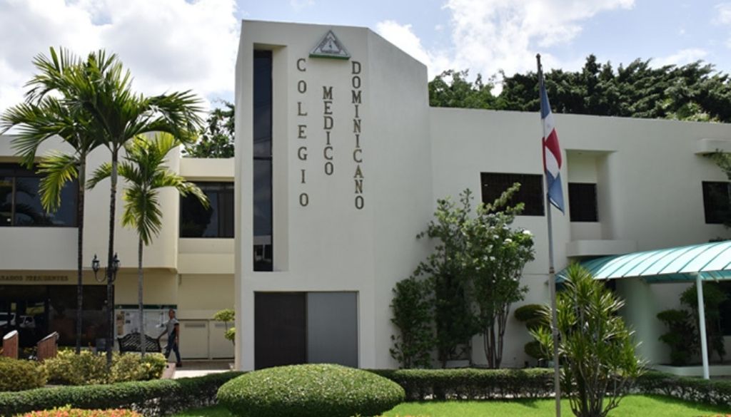 Fachada del Colegio Médico.
