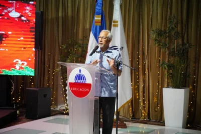 Ángel Hernández, ministro de Educación