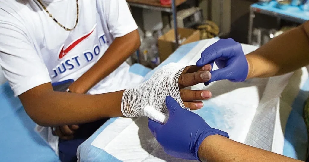 En el período del 12 al 29 de diciembre del año en curso, también figuran 25 personas quemadas con edades entre 10 y 18 años