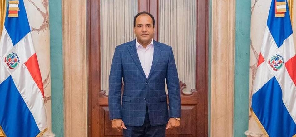 Salvador Holguín envía mensaje de reflexión y motivación; dice el 2025  proyecta ser un gran año de éxito – El Nuevo Diario (República Dominicana)