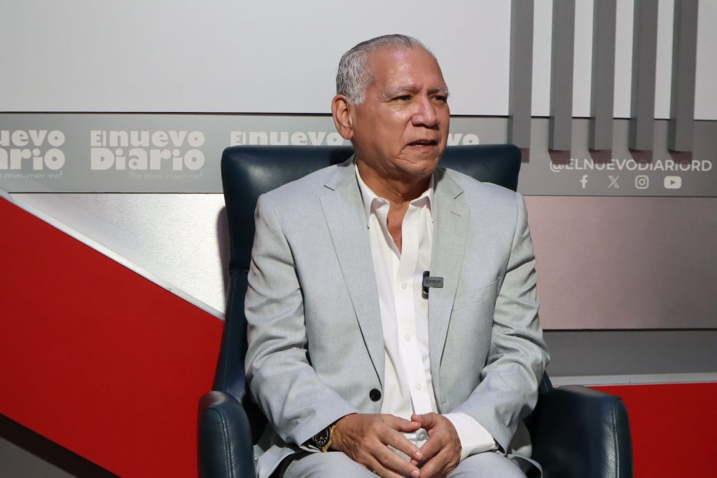 Alfredo Hernández, director del Centro Aeronáutico Tripulantes VIP. (Foto: Luis Montero).