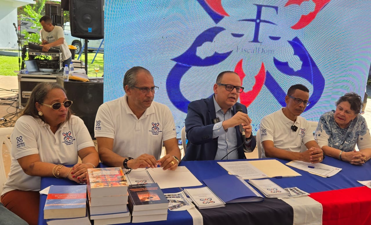 Colegio de Abogados y Fiscaldom firman acuerdo de colaboración ...