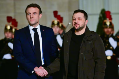 Emmanuel Macron y Volodomyr Zelensky