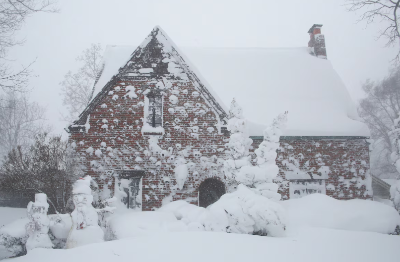 La tormenta Kingston se encuentra en movimiento desde el centro al este del país y podría afectar a 28 de los 50 estados