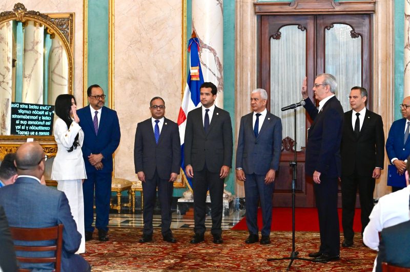 Yeni Berenice es juramentada como la nueva titular de la PGR; anuncian procuradores adjuntos – El Nuevo Diario (República Dominicana)