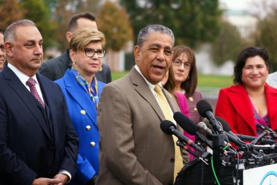 Espaillat, presidente del Caucus Hispano del Congreso, será el portavoz del mensaje del Partido Demócrata al discurso del mandatario