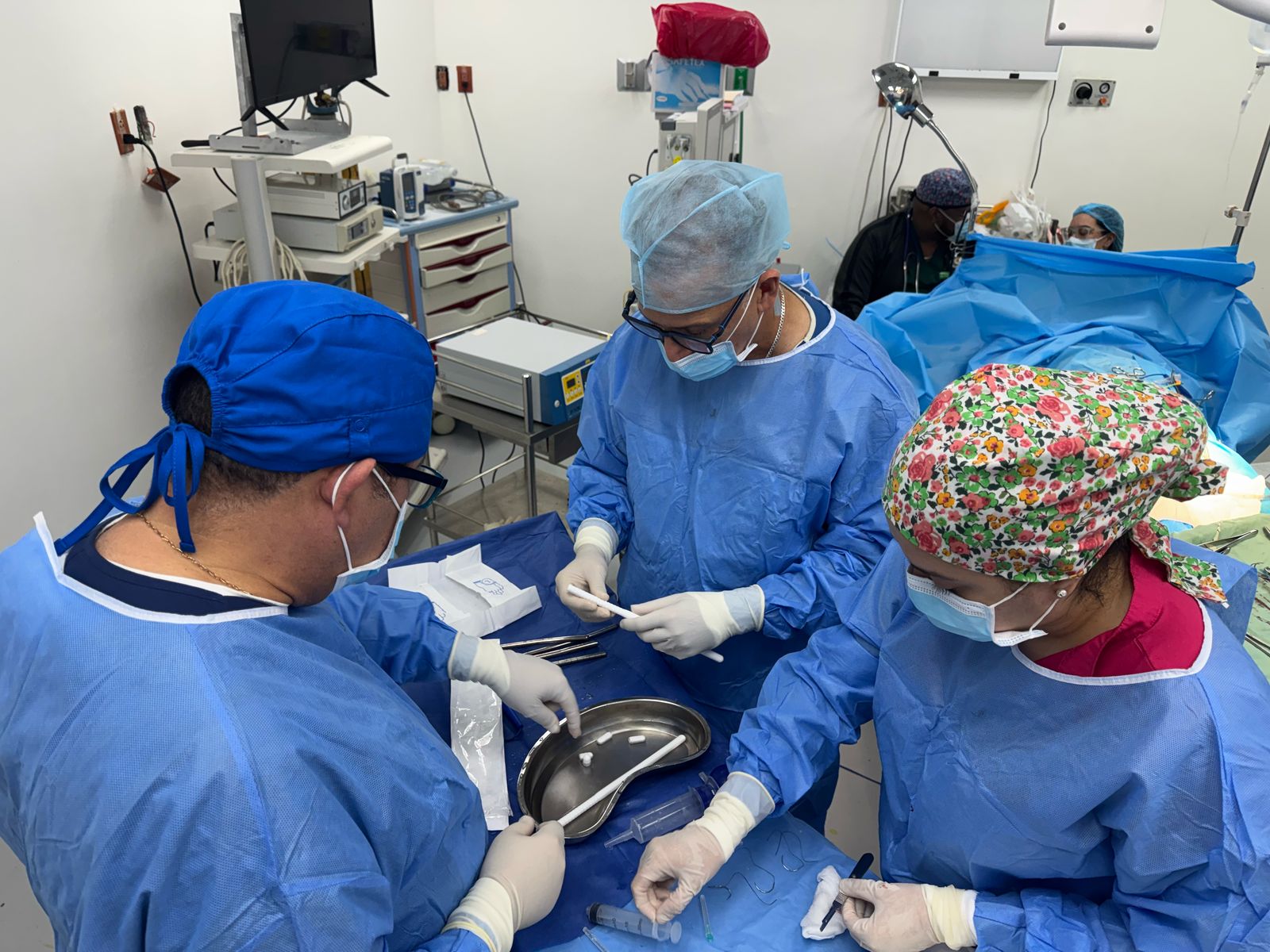 Hospital Moscoso Puello realiza jornada de implantes de prótesis de pene –  El Nuevo Diario (República Dominicana)