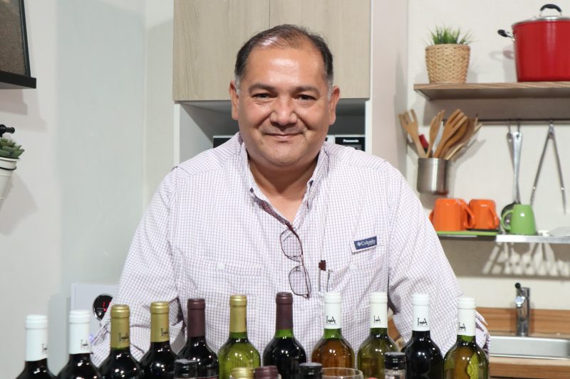 Mauricio Navarro, productor de vinos. (Foto: Luis Montero).