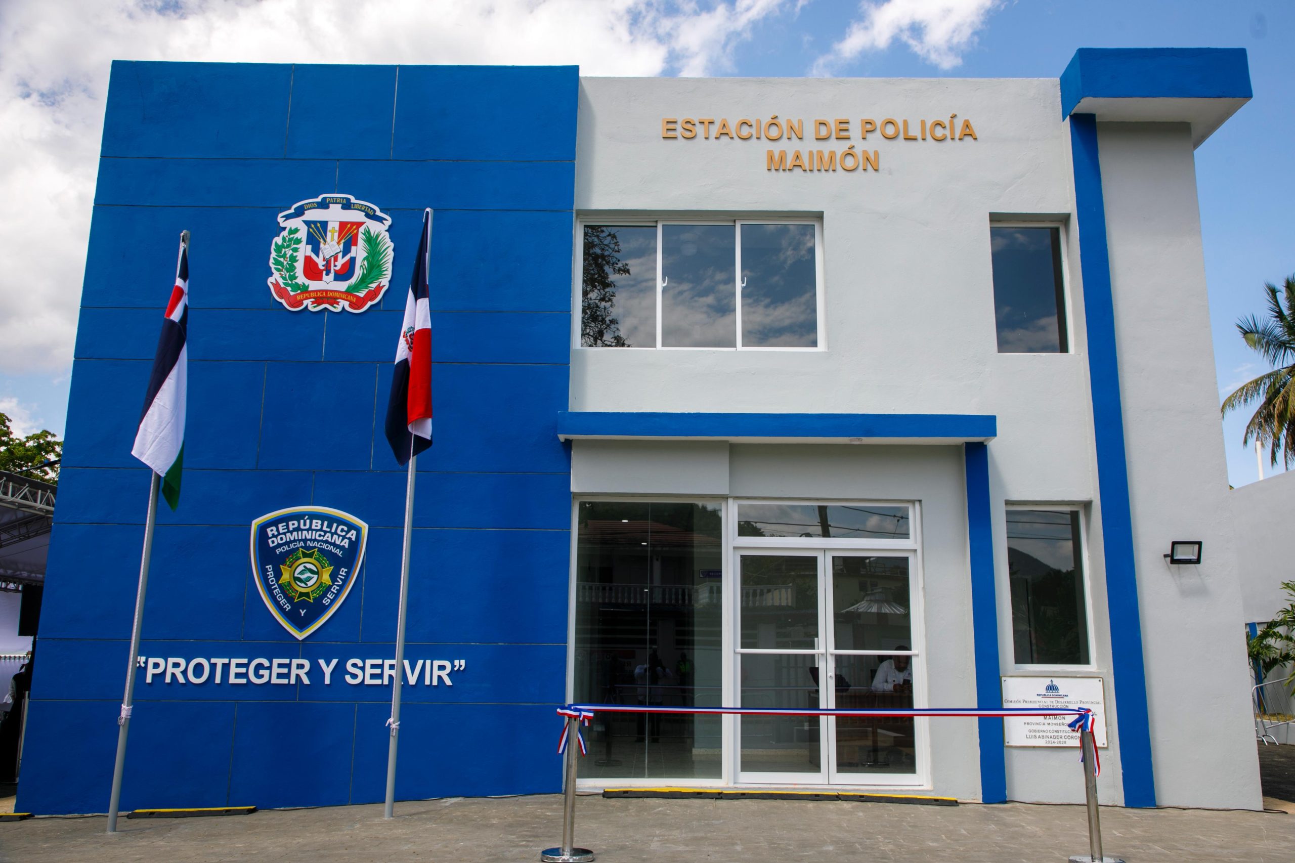 Fachada del nuevo destacamento policial de Maimón Foto: fuente externa)
