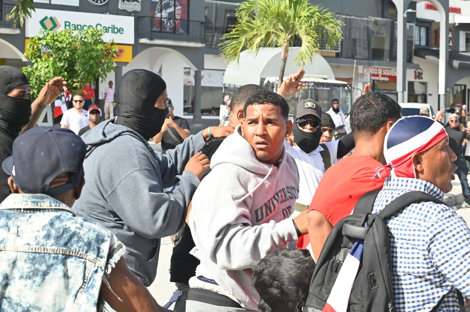 El momento de angustia y desesperación que ha provocado esta situación se visualizan en las imágenes que mostraremos a continuación (Foto: Félix Lara)