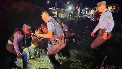 Un minuto después de haber despegado, la aeronave hizo un viraje y cayó al mar, agregó.