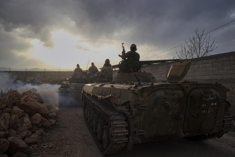 Se registran nuevos combates en la frontera sirio-libanesa un día después de anunciar alto al fuego