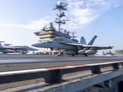 el presidente estadounidense, Donald Trump, ordenó atacar posiciones de los hutíes