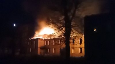 Mientras tanto, funcionarios rusos han afirmado que un ataque ucraniano con drones provocó un incendio en una terminal petrolera situada en la región sureña de Krasnodar