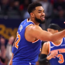 Karl Towns lidera la apretada victoria de los Knicks sobre los Pistons