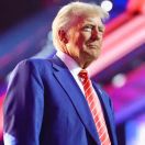 Una jueza respalda a Trump en el uso de una ley de guerra para expulsar a migrantes