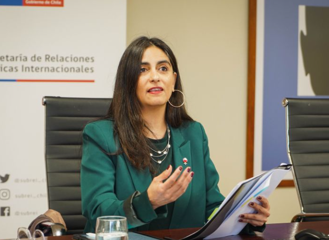 La subsecretaria de Relaciones Económicas Internacionales de Chile, Claudia Sanhueza, dijo este miércoles que tuvo un primer "diálogo directo y constructivo" con el jefe de la Oficina del Representante Comercial de EE. UU., Jamieson Greer
