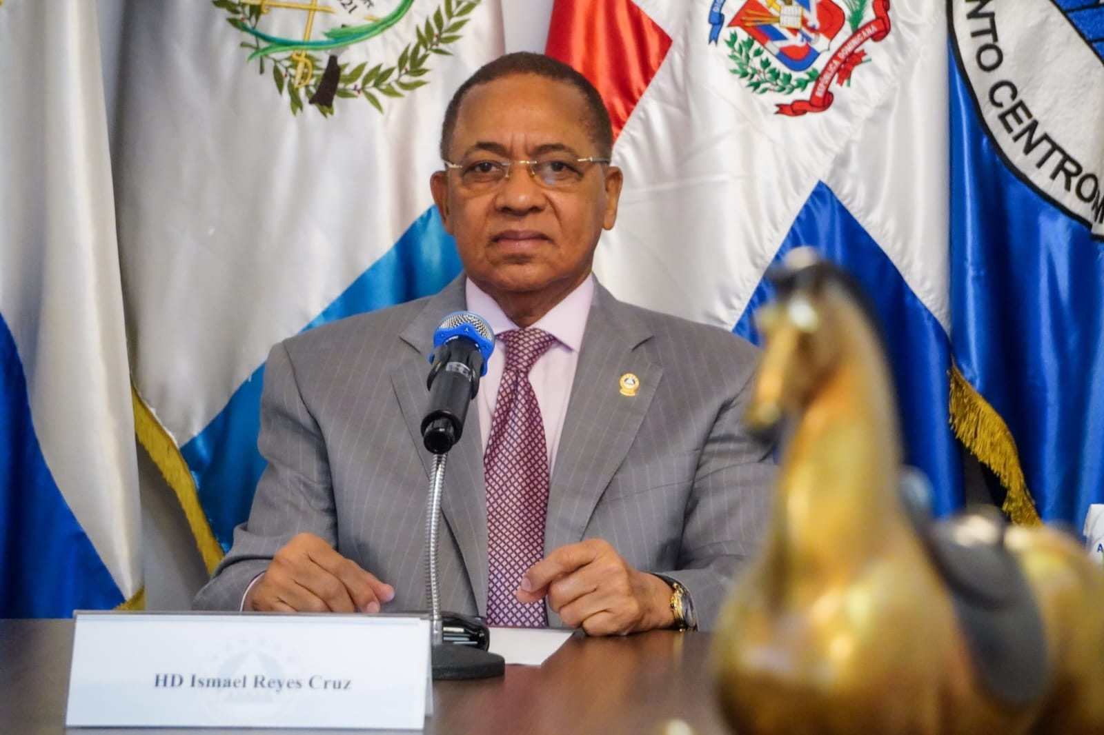 Ismael Reyes invita a reflexionar sobre el país que merecemos – El ...