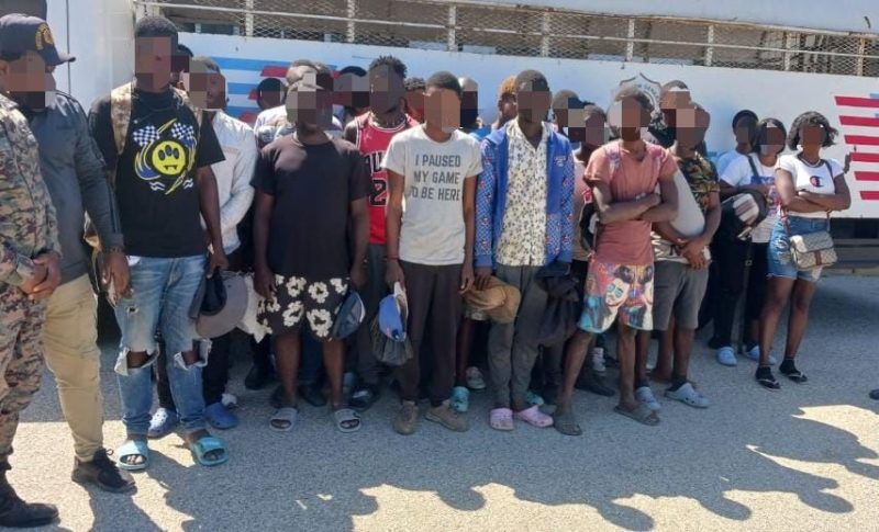 DGM detiene a 1,143 y repatría otros 1,180 nacionales haitianos en condición irregular (Foto: Fuente externa)