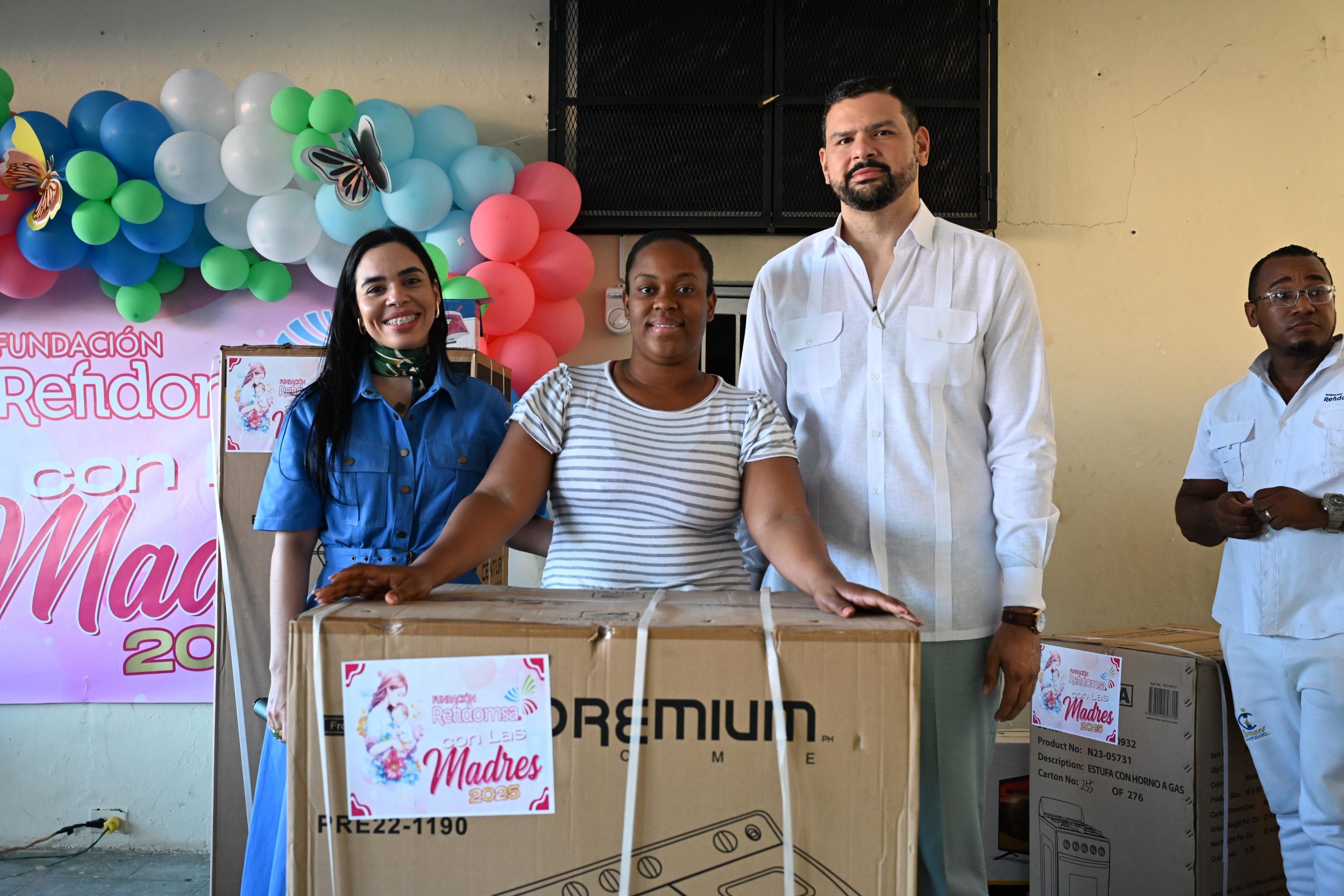 Fundación Refidomsa celebra a las madres de Haina con alegre y concurrido evento