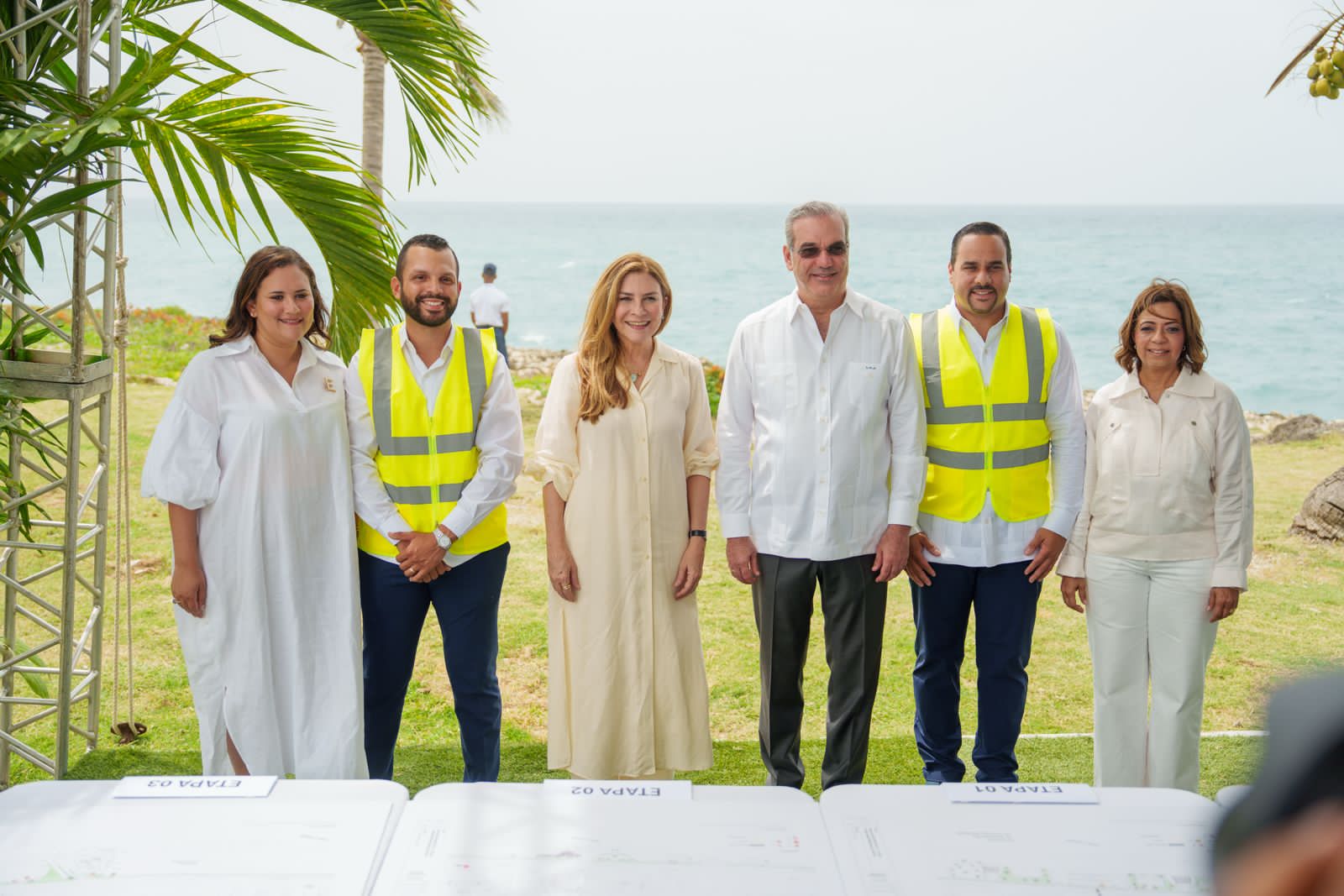 Abinader y Carolina inician gran obra Malecón Deportivo