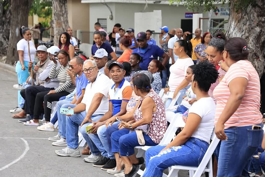 Oficina Senatorial de Bahoruco, despacho de Primera Dama y SNS realizan jornada médica 6 Jornada medica en Bahoruco Foto Ramon A Medina