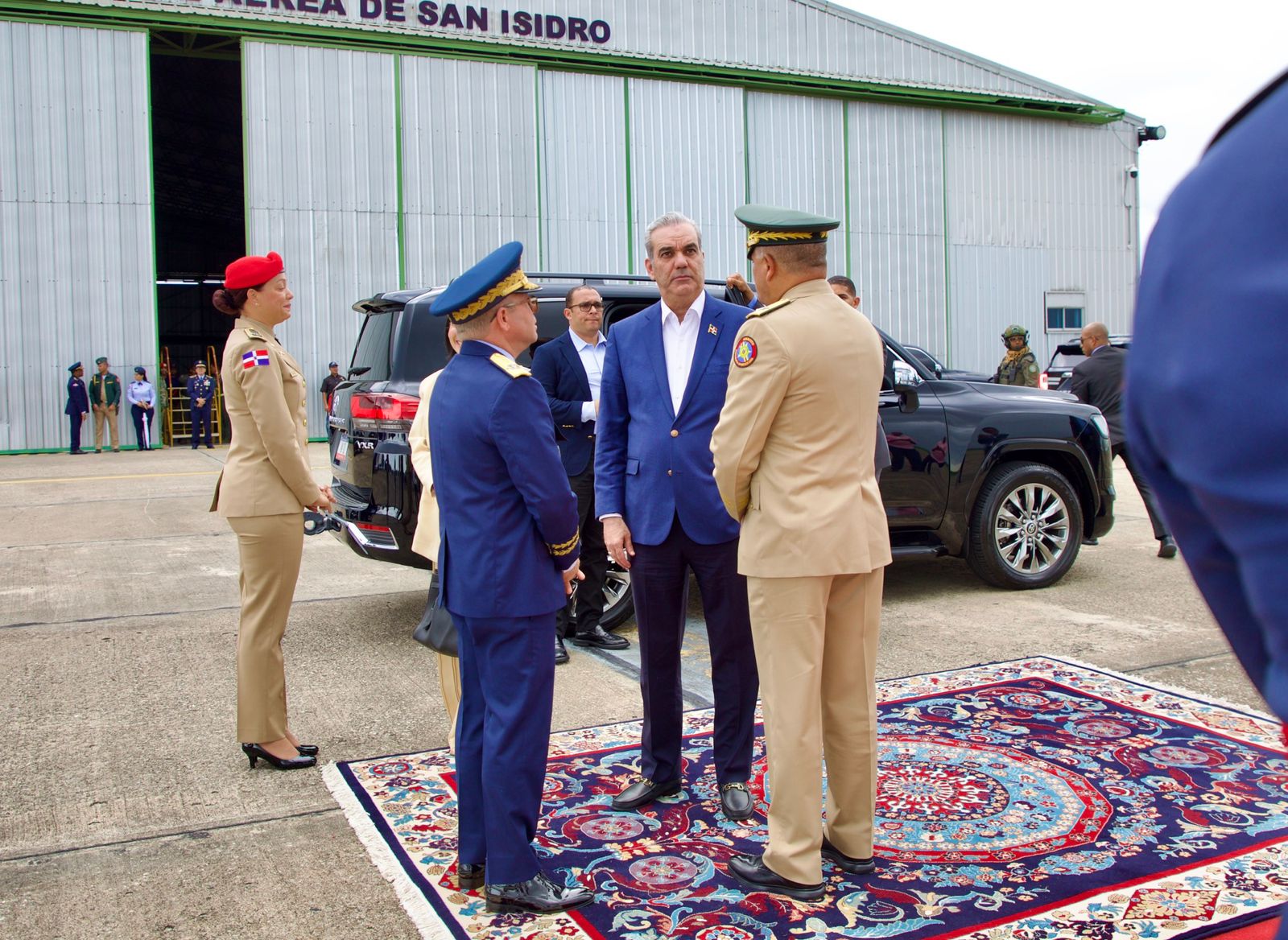 Presidente Abinader regresa al país tras concluir gira internacional