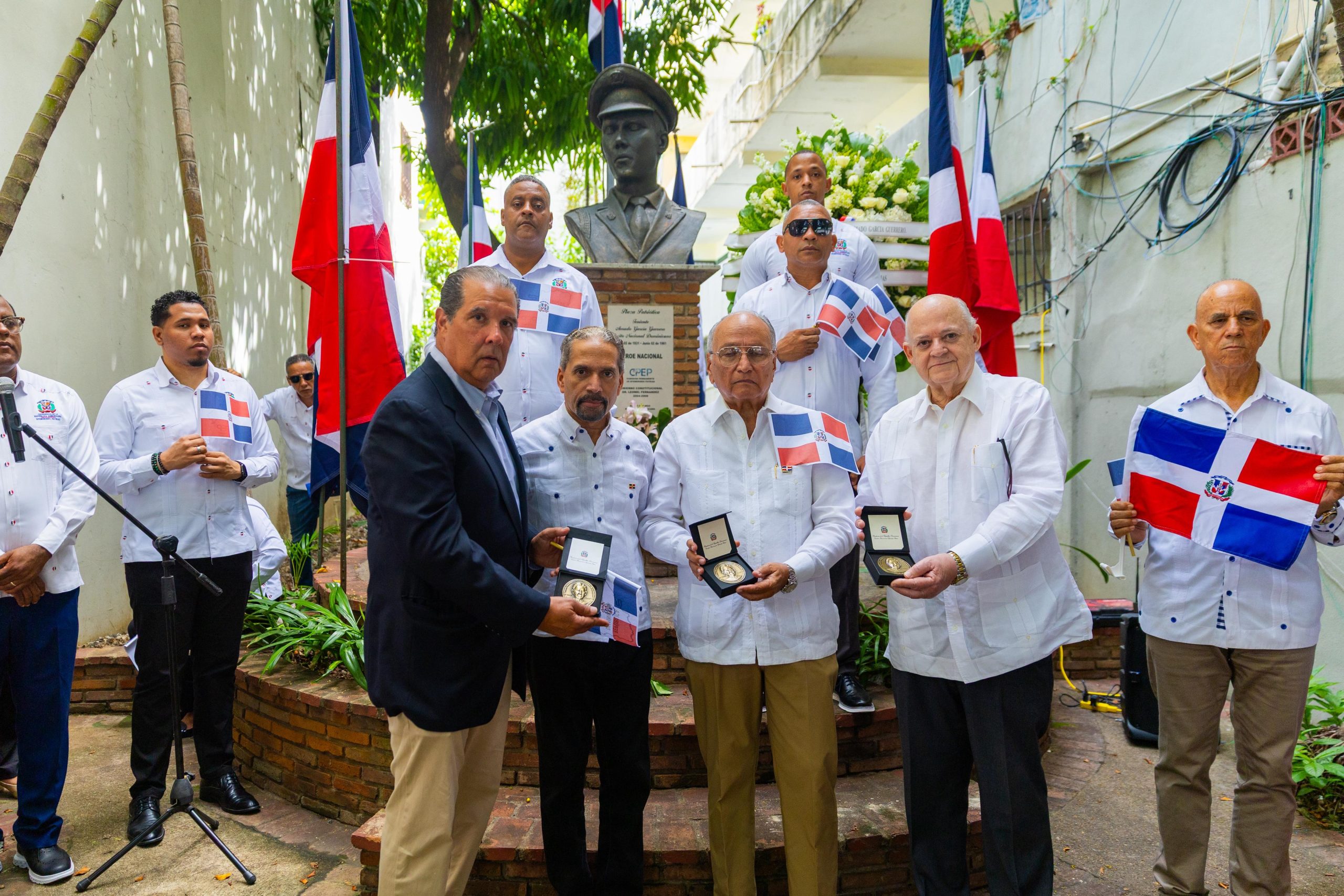 Rinden homenaje al teniente Amado García Guerrero y resaltan a Juancito Rodríguez Rinden homenaje al teniente Amado García Guerrero y resaltan a Juancito Rodríguez