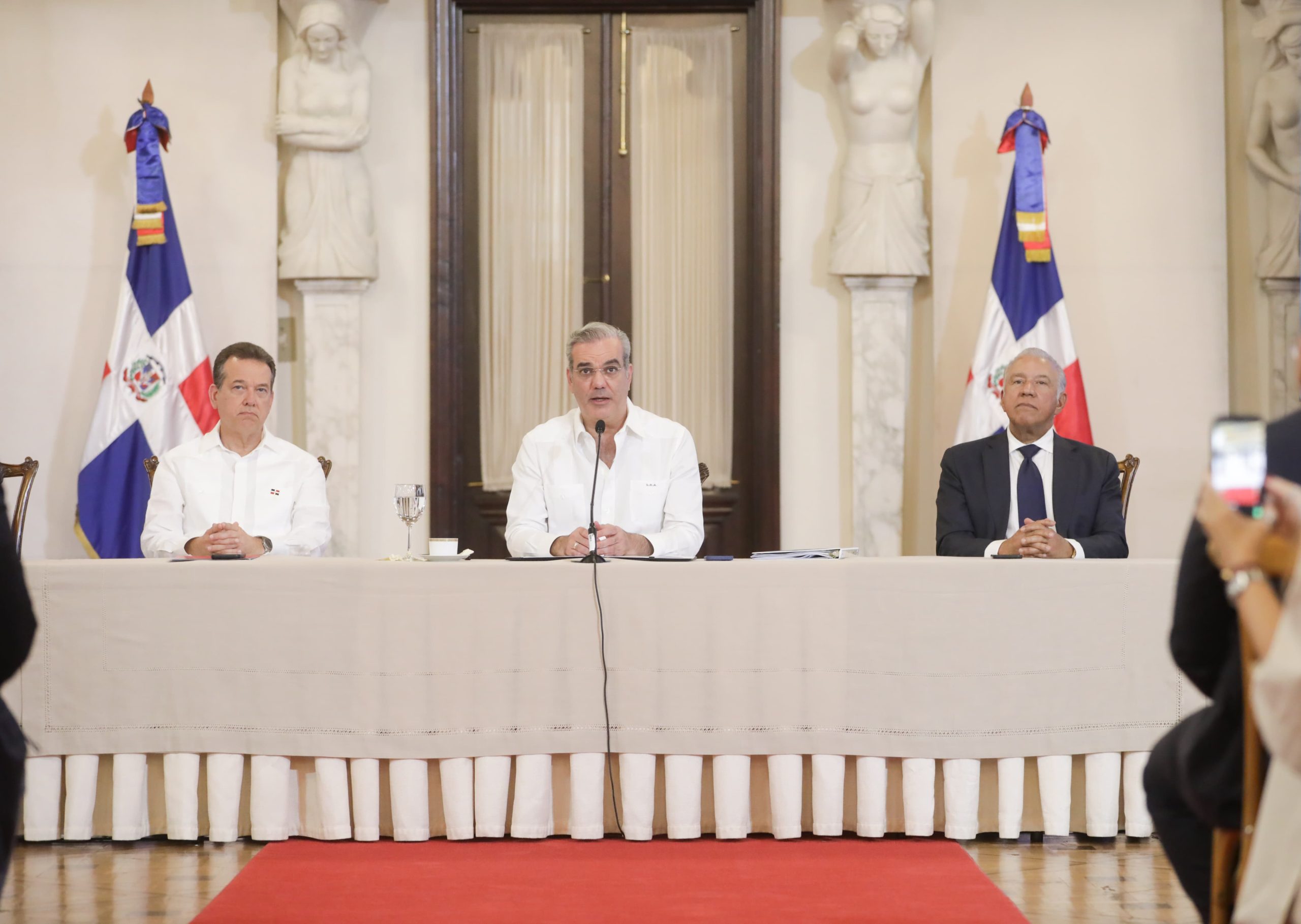 Exportaciones dominicanas marcan récord: Abinader destaca salto de 23.6% y expansión global
