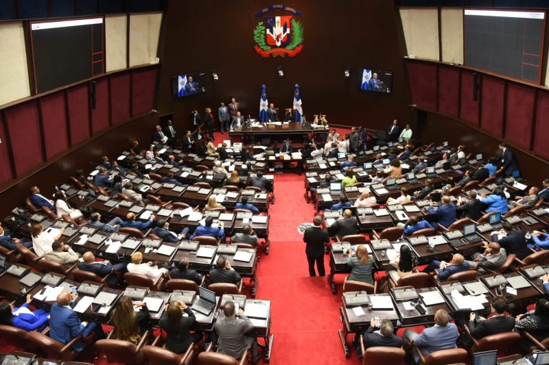 Someten proyecto que permitirá a mujeres violadas entregar hijos en adopción