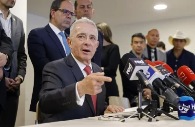 Fotografía de archivo del expresidente de Colombia Álvaro Uribe. EFE/Mauricio Dueñas Castañeda