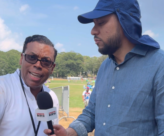 Yoleny Ynoa, activista comunitario y el periodista Jaime Rincón, (Foto: Fuente interna).