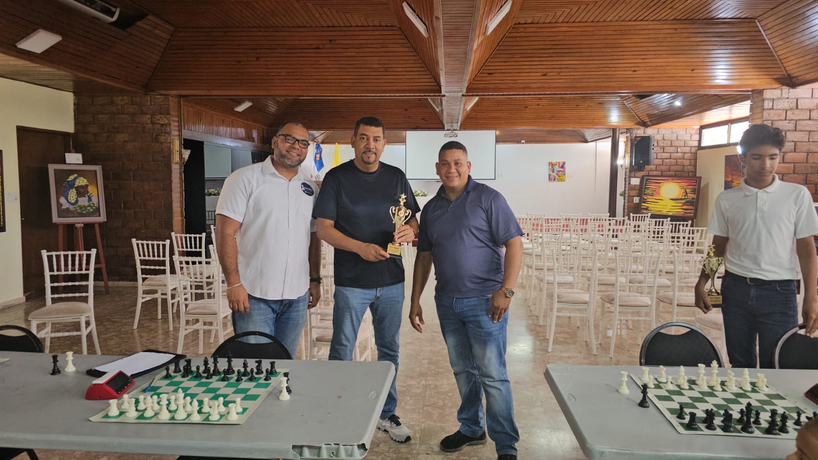 Celebran con éxito el torneo de ajedrez por la semana del médico – El ...